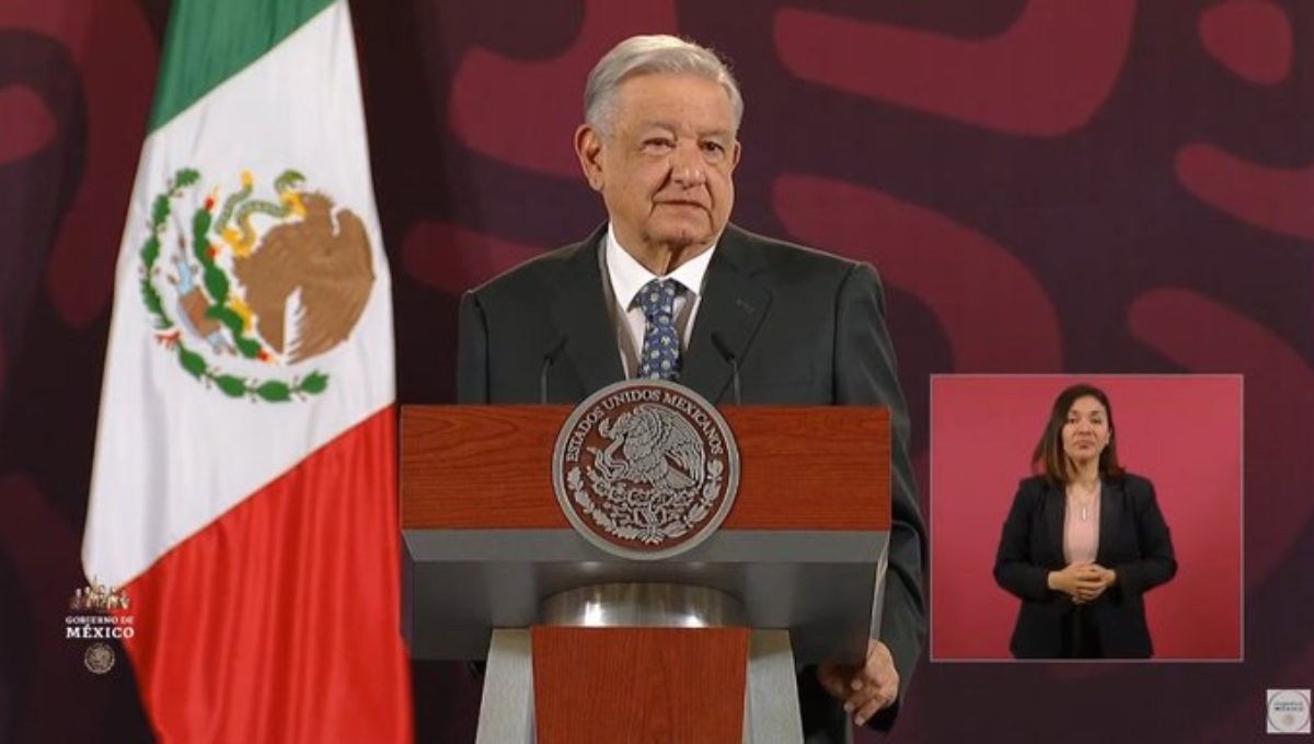 El presidente Andrés Manuel López Obrador aclaró esta mañana que padece una infección en el ojo derecho