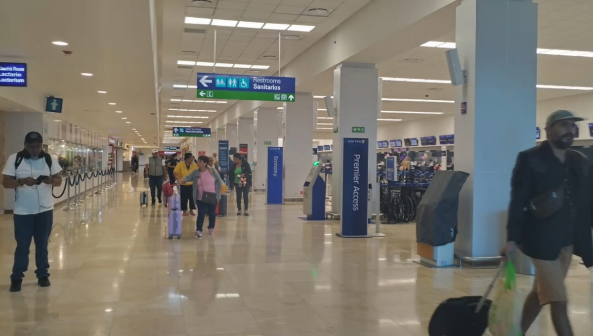 El primero en llegar fue el 842 de Aeroméxico a las 00:01 horas con 18 minutos antes de la hora establecida