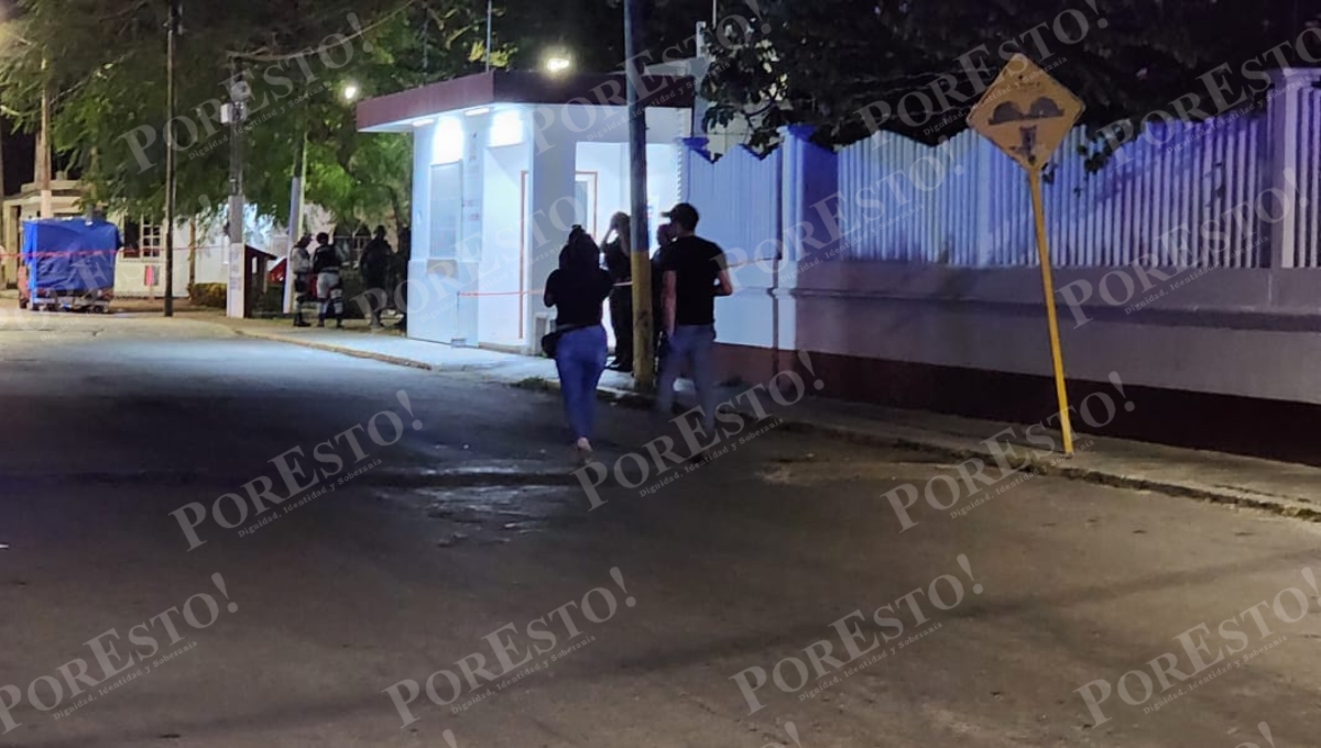 Balean un caseta de la policía de Cozumel