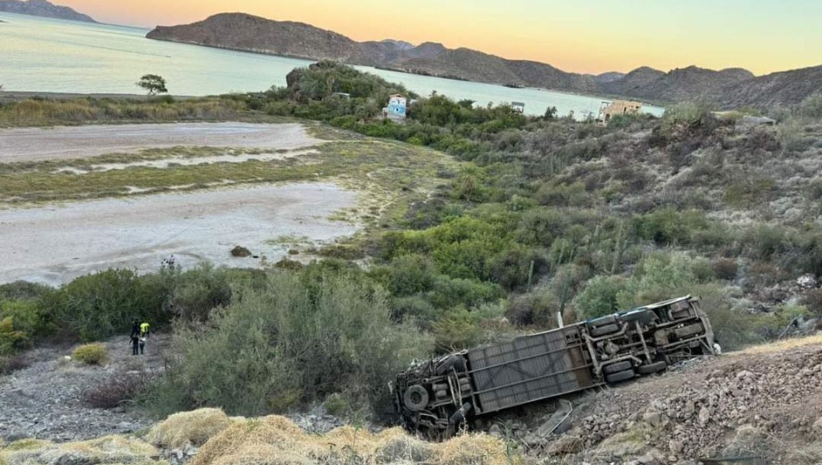 Así terminó el autobús en Baja California Sur