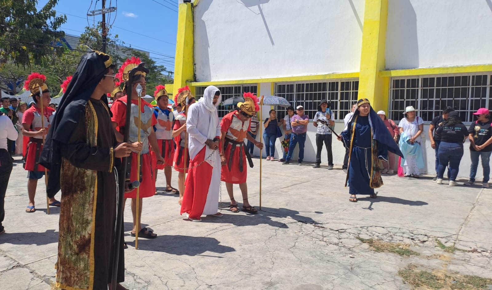 Comienza el Viacrucis por el Viernes Santo en Mérida: EN VIVO