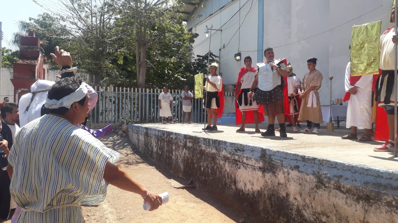 Internos del Cereso de Mérida representan la Pasión de Cristo: EN VIVO