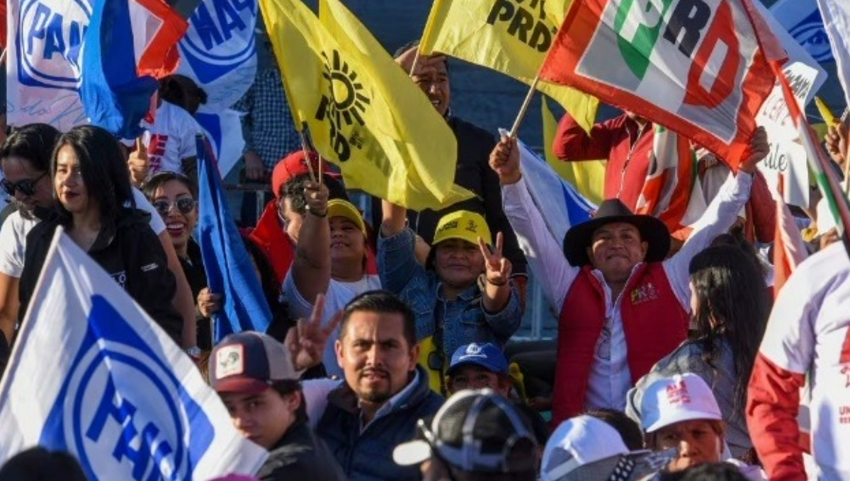 A pesar de los recorridos en zonas populares y su agenda de medios, la gente acepta saludar a los abanderados sólo con gestoría de sus equipos de campaña