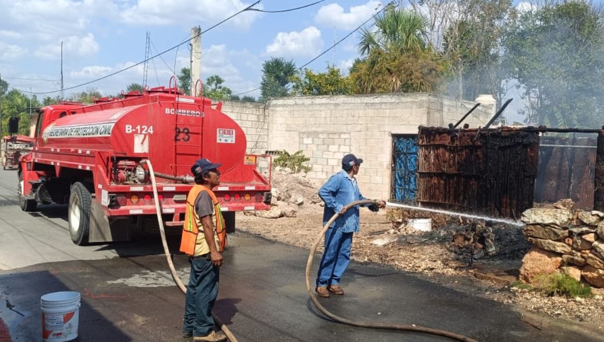 Así terminó la choza en Calkiní