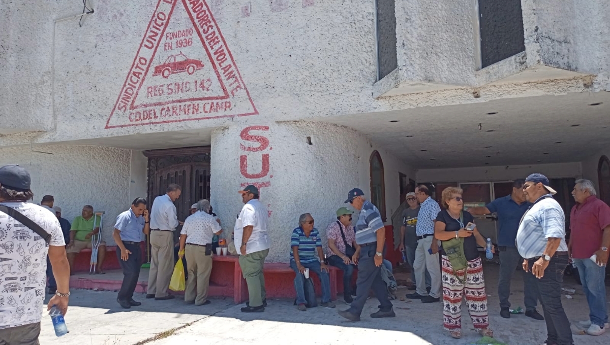 Taxistas de Ciudad del Carmen se reunieron previo a la entrega