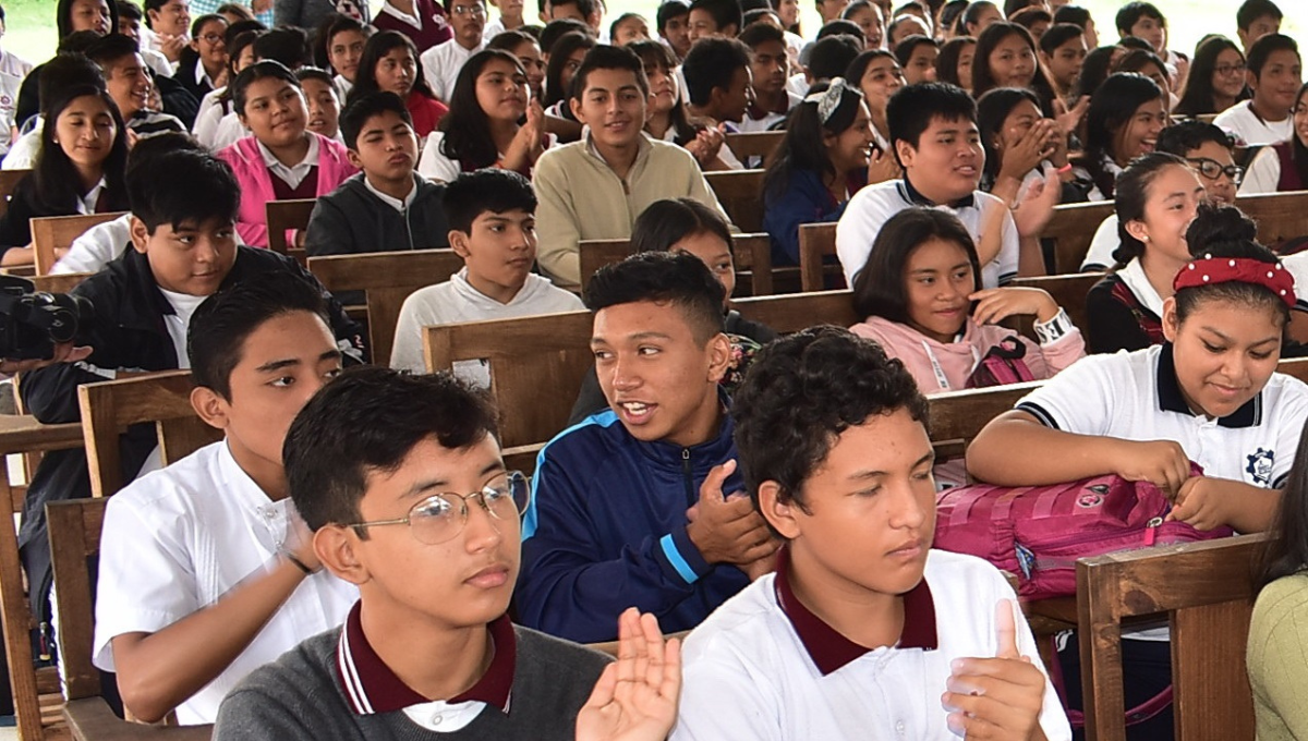 ¿Cuántos alumnos regresarán a clases en Campeche este lunes?