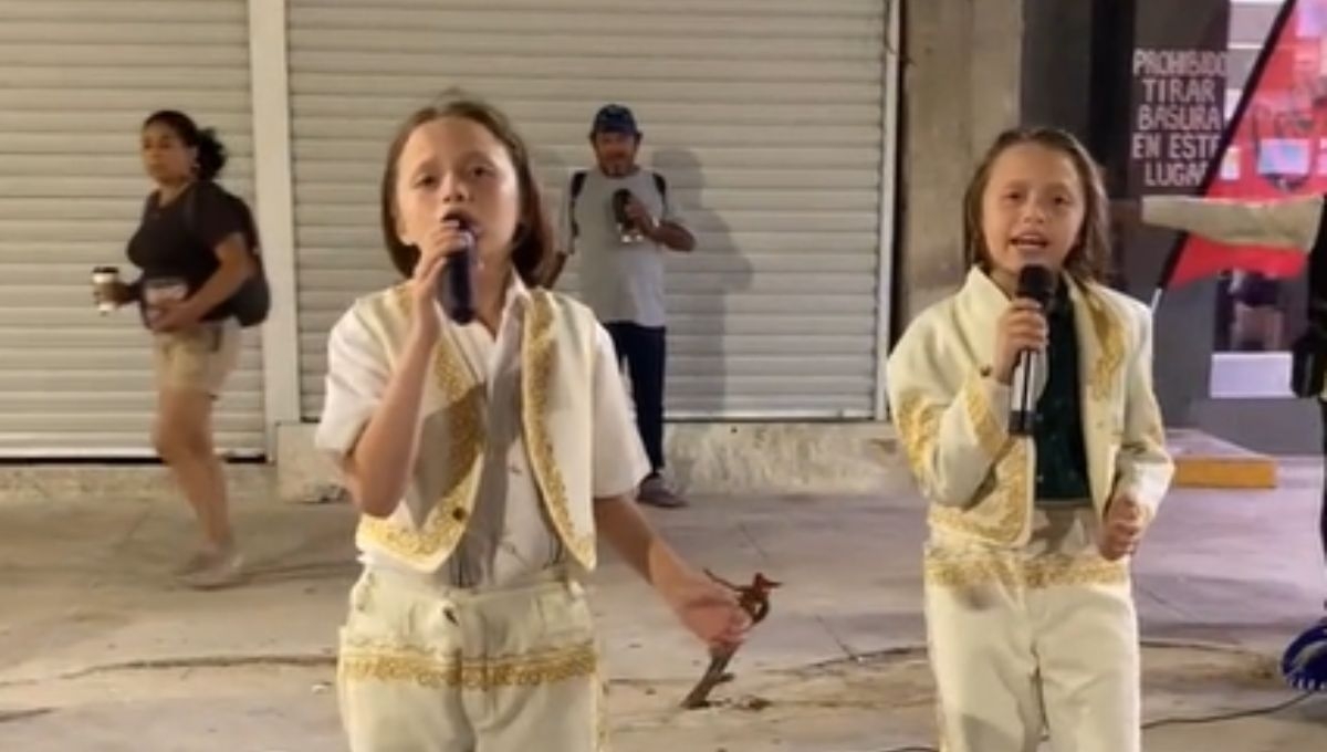 Ellos son Los Gemelos de Oro, quienes interpretaron los temas de Luis Miguel en Progreso