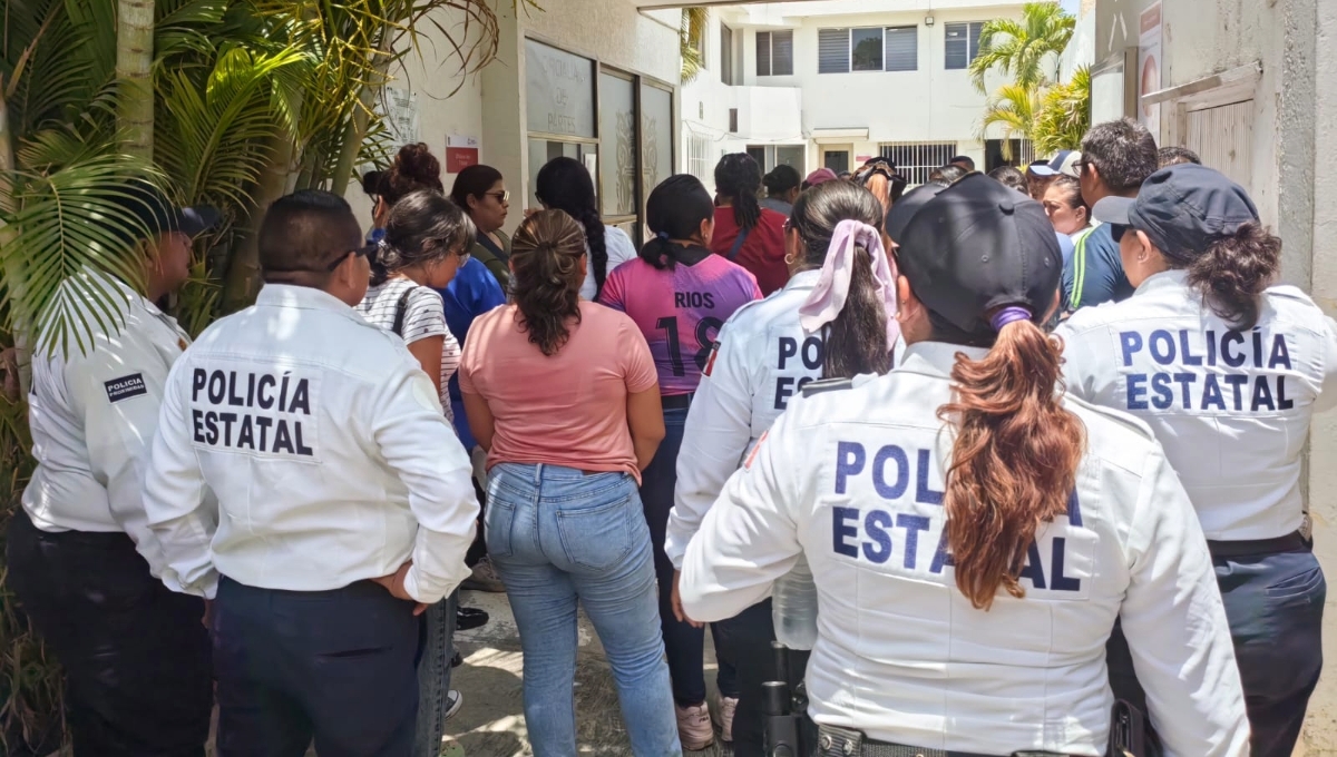 Policías de Campeche acuden a Contraloría para exigir el pago de su quincena: EN VIVO