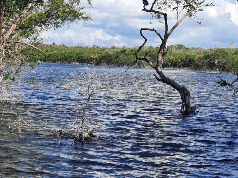 La Laguna Nachi Cocom destaca por su belleza natural