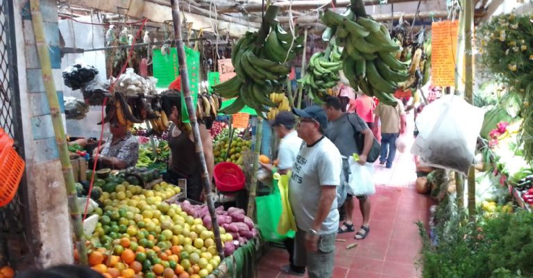 El mercado 23 es famoso por los puestos de alimentos, bebidas productos y más