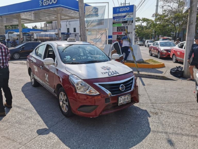 Persisten quejas de taxis en Campeche