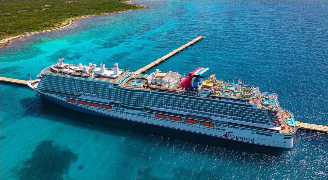 Crucero Mardi Gras arriba con 3 mil 800 pasajeros a Mahahual PorEsto