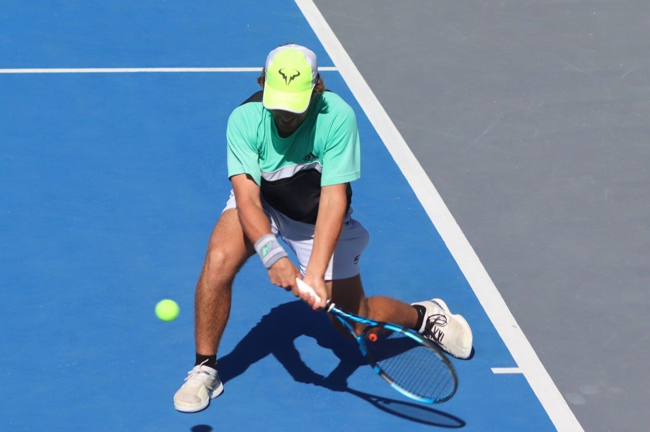 Joven Venezolano gana el segundo torneo del International Tennis
