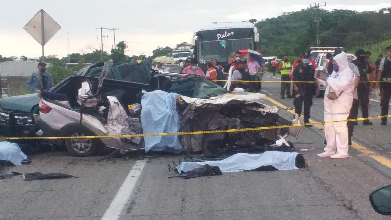 Accidente en la carretera AcapulcoZihuatanejo deja nueve muertos y