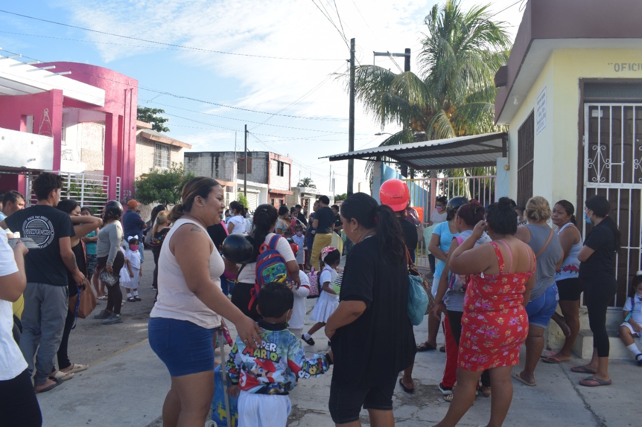 Padres Bloquean Entrada A Un Kínder De Progreso Tras El Cambio De Directora Poresto 2318