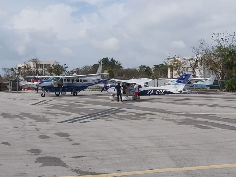 Visitantes usan 'taxi aéreo' para llegar a Cozumel | PorEsto