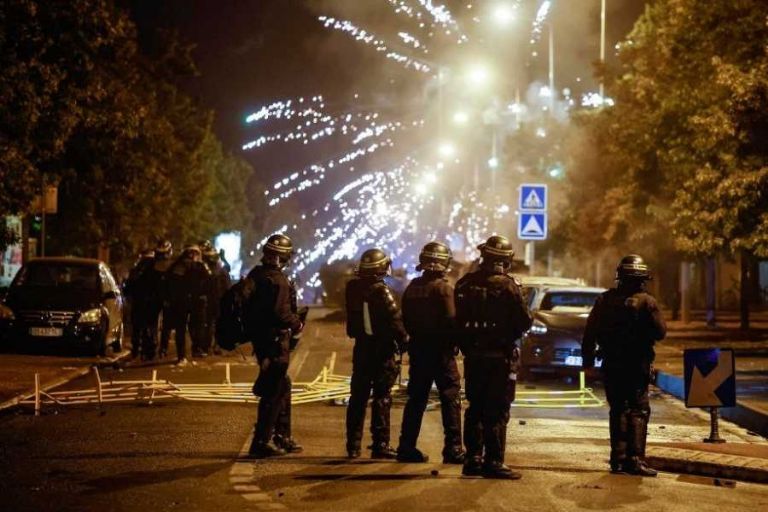 Segunda Noche De Disturbios En Francia Por Muerte De Adolescente A ...